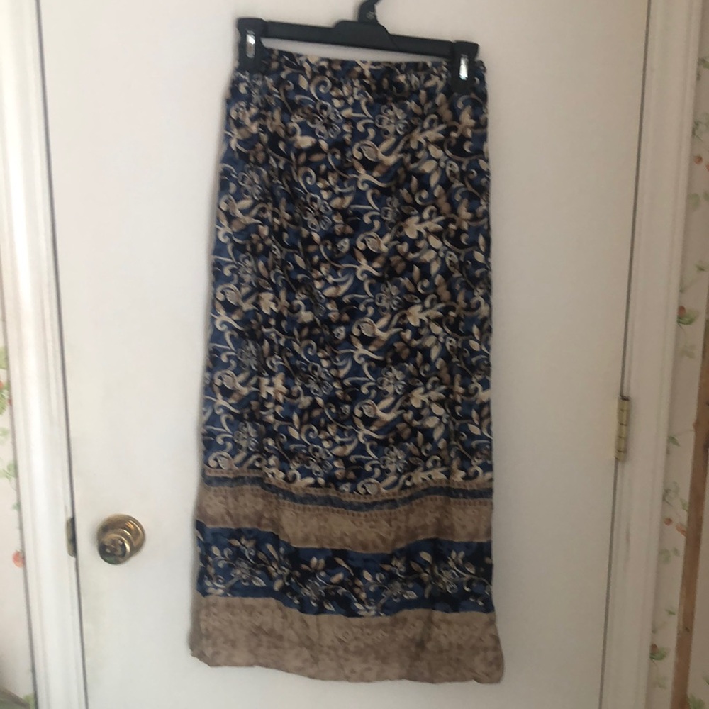 Sag Harbor Vintage maxi skirt size small